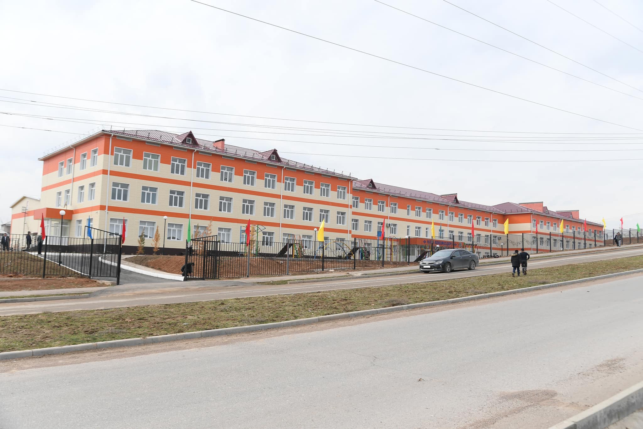 БИЫЛ ТҮРКІСТАН ОБЛЫСЫНЫҢ МЕКТЕПТЕРІ БЕЙНАБАҚЫЛАУМЕН ЖӘНЕ КӘСІБИ КҮЗЕТПЕН ТОЛЫҚ ҚАМТЫЛАДЫ