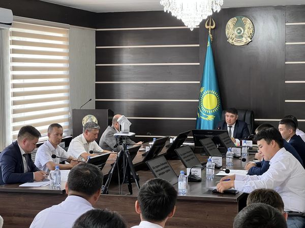 КҮН ТӘРТІБІНДЕГІ ӨЗЕКТІ МӘСЕЛЕЛЕР ҚАРАЛДЫ