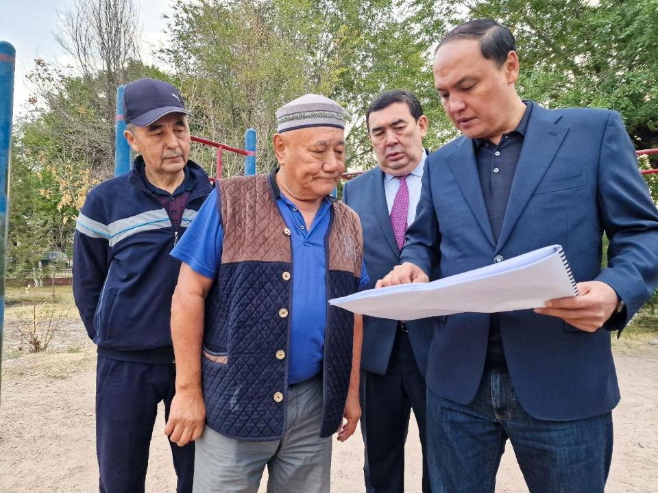 Ербол Қарашөкеев Тараз қаласындағы бірқатар нысандардың жай-күйімен танысты     