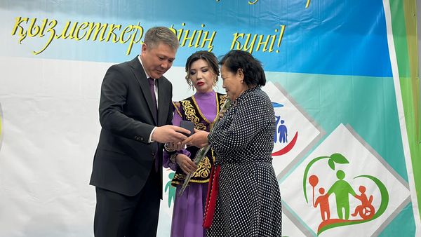 Әлеуметтік сала қызметкерлері күні аталып өтілді