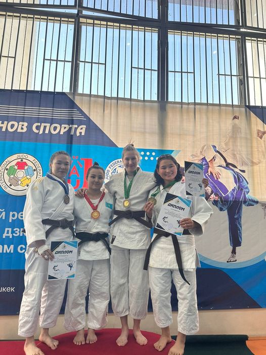 ЖЕҢІМПАЗ АТАНДЫ 