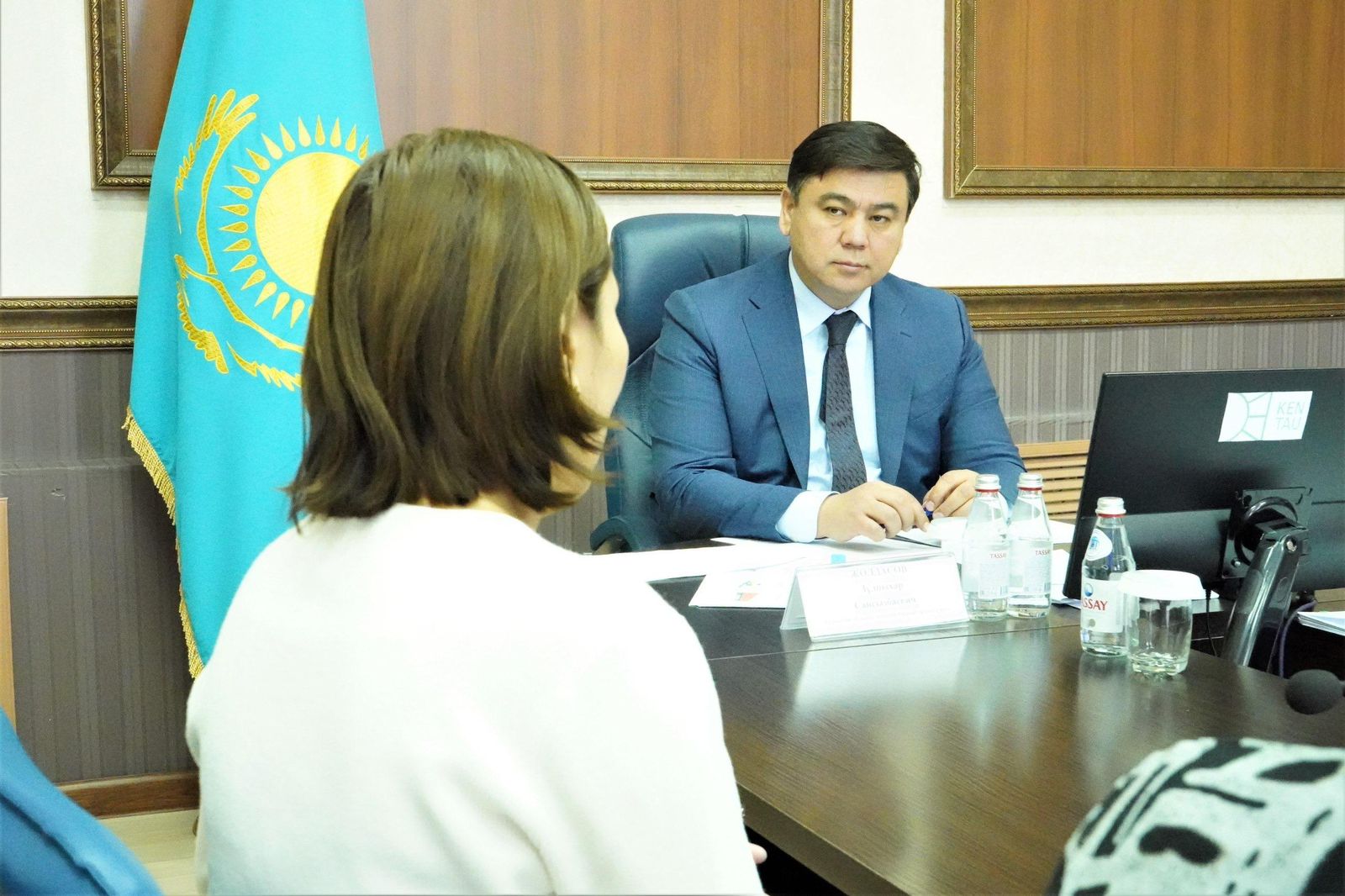 ТҮРКІСТАН: ОБЛЫС ӘКІМІНІҢ БІРІНШІ ОРЫНБАСАРЫ КЕНТАУЛЫҚТАРДЫҢ ӨТІНІШТЕРІ МЕН ҰСЫНЫСТАРЫН ТЫҢДАДЫ