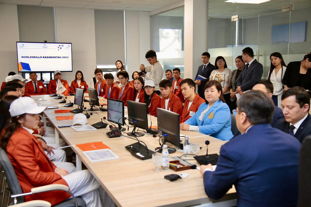 ТҮРКІСТАН: «WORLDSKILLS KAZAKHSTAN 2023» ЖЕҢІМПАЗДАРЫНА ҚҰРМЕТ КӨРСЕТІЛДІ