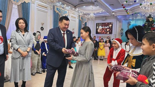 Әкімінің оқушыларға арналған шыршасы өтті