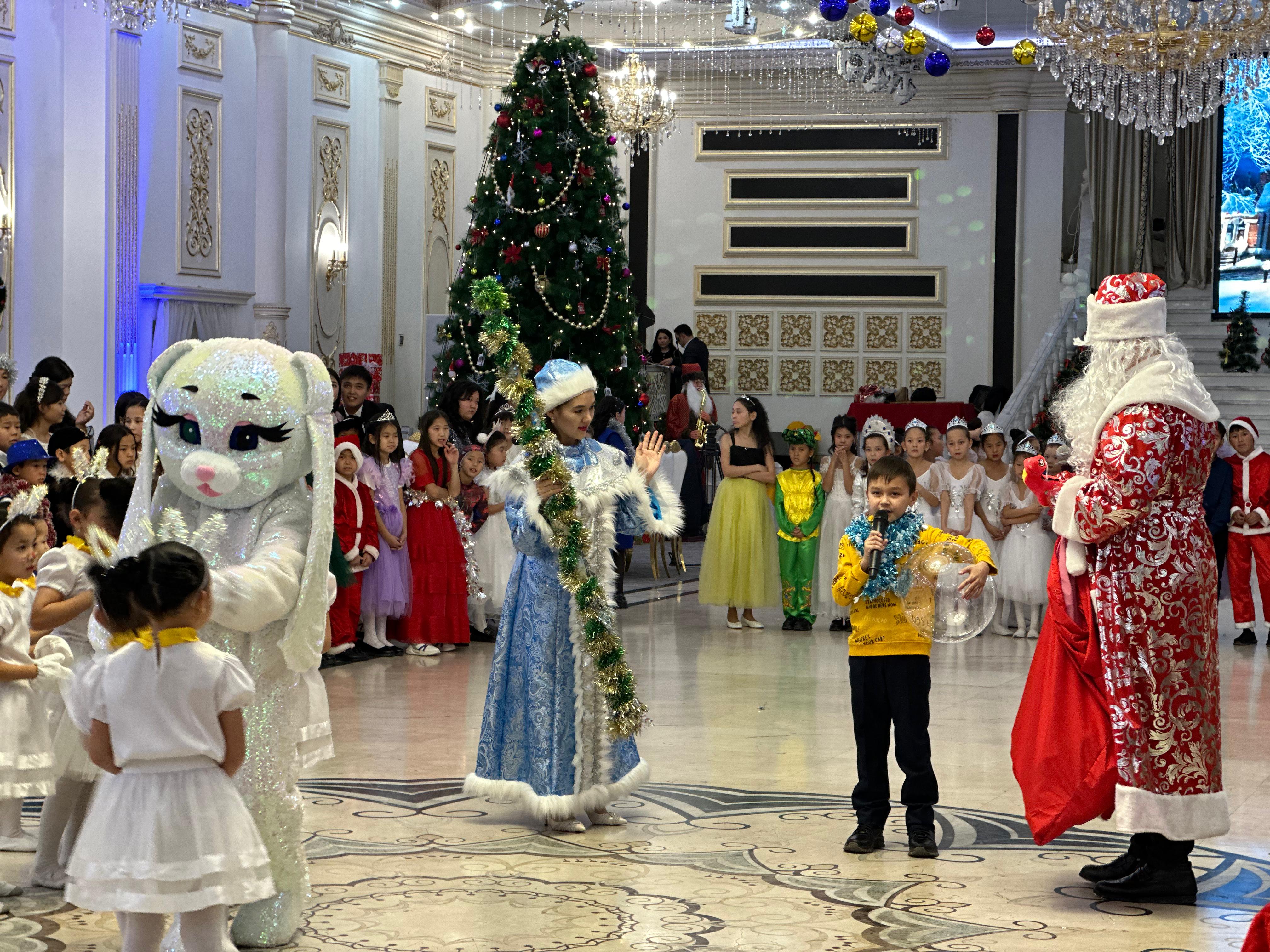 Әкімінің оқушыларға арналған шыршасы өтті