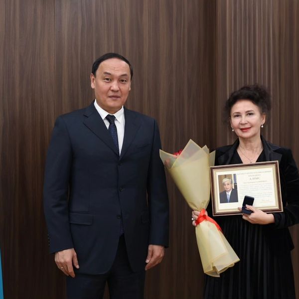 Мемлекеттік наградалар табысталды 