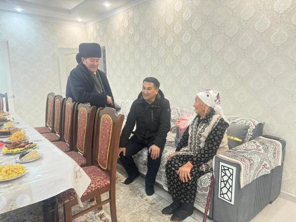 Қазыналы қарттарды  құттықтадым