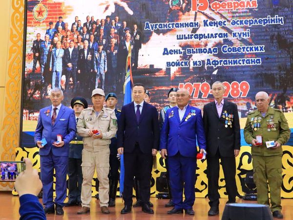 ТӨЛЕБИДЕ АУҒАН СОҒЫСЫ АРДАГЕРЛЕРІНЕ ҚҰРМЕТ КӨРСЕТІЛДІ 