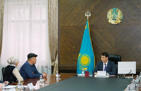 ОБЛЫС ӘКІМІ ДАРХАН САТЫБАЛДЫ КЕЗЕКТІ РЕТ ЖЕКЕ ҚАБЫЛДАУ ӨТКІЗДІ