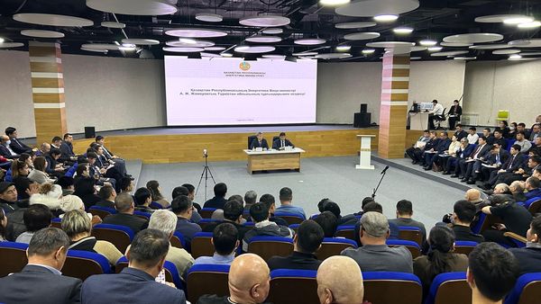 ЭНЕРГЕТИКА ВИЦЕ-МИНИСТРІ ТҮРКІСТАН ОБЛЫСЫ ТҰРҒЫНДАРЫНЫҢ МӘСЕЛЕЛЕРІН ТЫҢДАДЫ