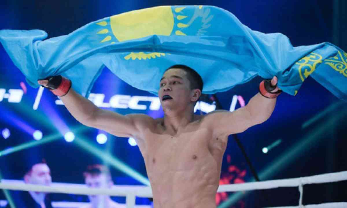 Қазақстандық жауынгер UFC-дегі екінші жекпе-жегінде чемпиондық титулды жеңіп алады деген болжам бар