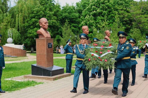 САЙРАМДА ЖЕҢІС КҮНІНЕ АРНАЛҒАН САЛТАНАТТЫ ЖИЫН ӨТТІ