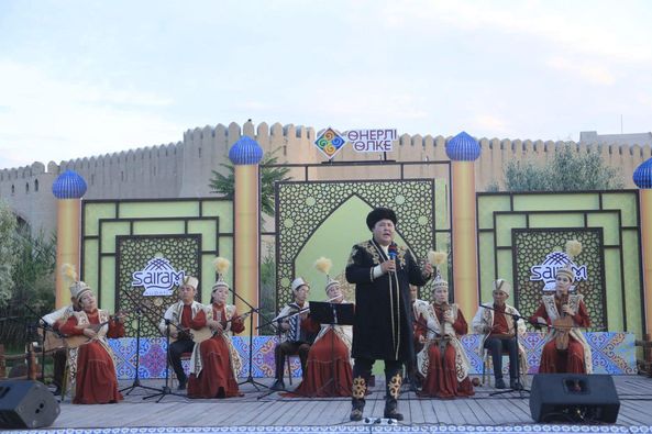 ТҮРКІСТАНДА «ӨНЕРЛІ ӨЛКЕ» ОБЛЫСТЫҚ ӨНЕР ФЕСТИВАЛІ БАСТАЛДЫ