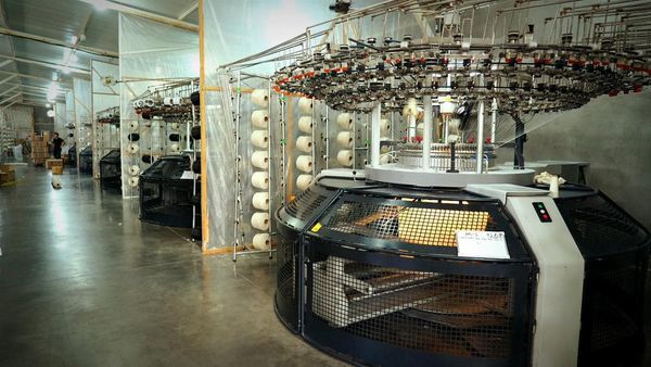 ТҮРКІСТАН ОБЛЫСЫНЫҢ ДЕЛЕГАЦИЯСЫ ӨЗБЕКСТАННЫҢ ӨНДІРІС ОРЫНДАРЫН АРАЛАП, КЕЛІССӨЗДЕР ЖҮРГІЗДІ