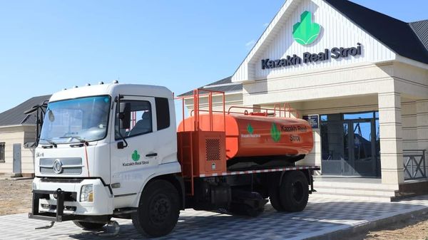  «ТАЗА ҚАЗАҚСТАН»:  АРЫСТА ЖАЗДА КӨШЕНІ ЖУЫП, ҚЫСТА ҚАР ТАЗАЛАЙТЫН КӨПФУНКЦИОНАЛДЫ ТЕХНИКА ӘКЕЛІНДІ