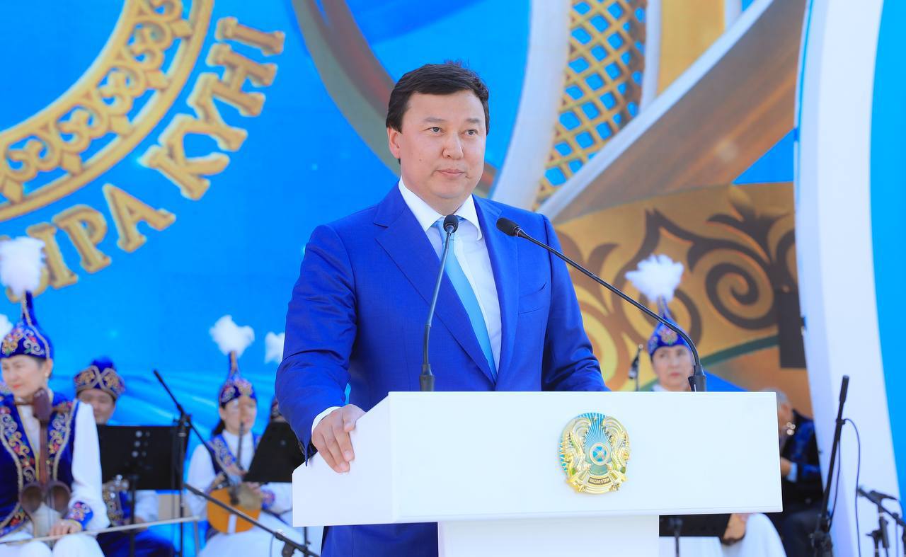 АСТАНА МЕН  ДОМБЫРА – ҚАЗАҚ ҮШІН ҚАСИЕТТІ  ҚОС ҰҒЫМ