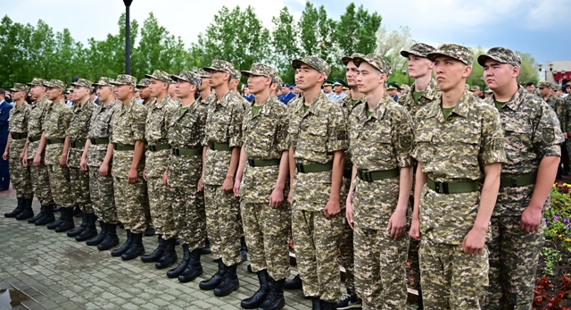 Жас сарбаздарға үлгі-өнеге бола біл, қарт сарбаз!