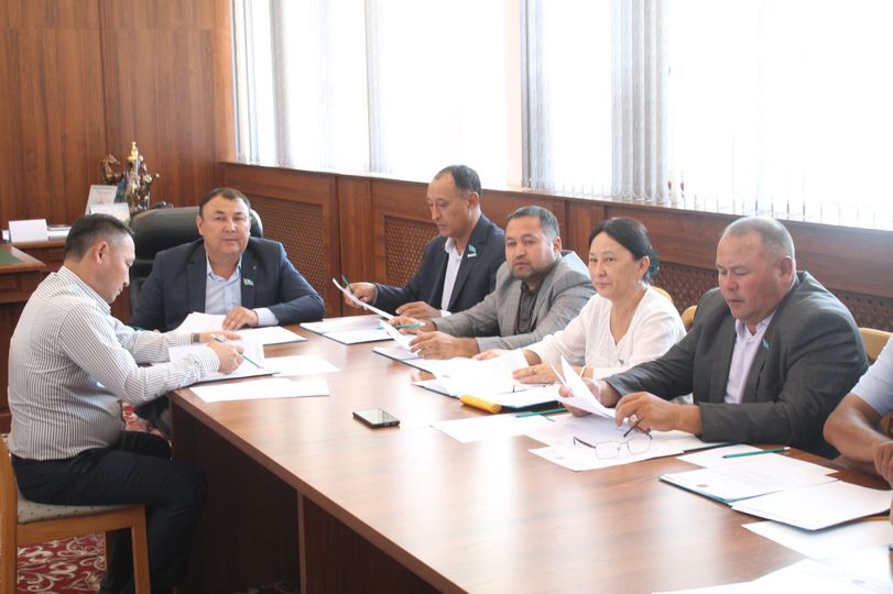 Мәслихат КОМИССИЯЛАРДЫҢ ҚҰРАМЫНА ӨЗГЕРІСТЕР ЕНГІЗІЛДІ
