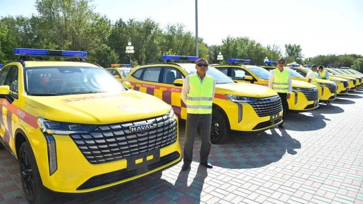 Емханаларға 40 санитарлық  көлік тапсырылды