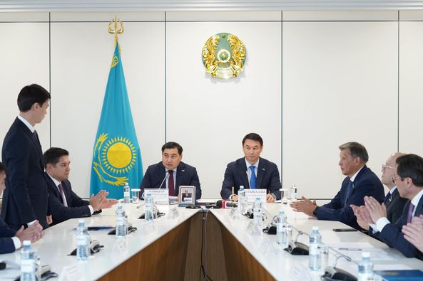 МҚІА ТӨРАҒАСЫ ТҮРКІСТАН ОБЛЫСЫНДА МЕМЛЕКЕТТІК ҚЫЗМЕТШІЛЕР ЖӘНЕ ЖАСТАРМЕН КЕЗДЕСТІ