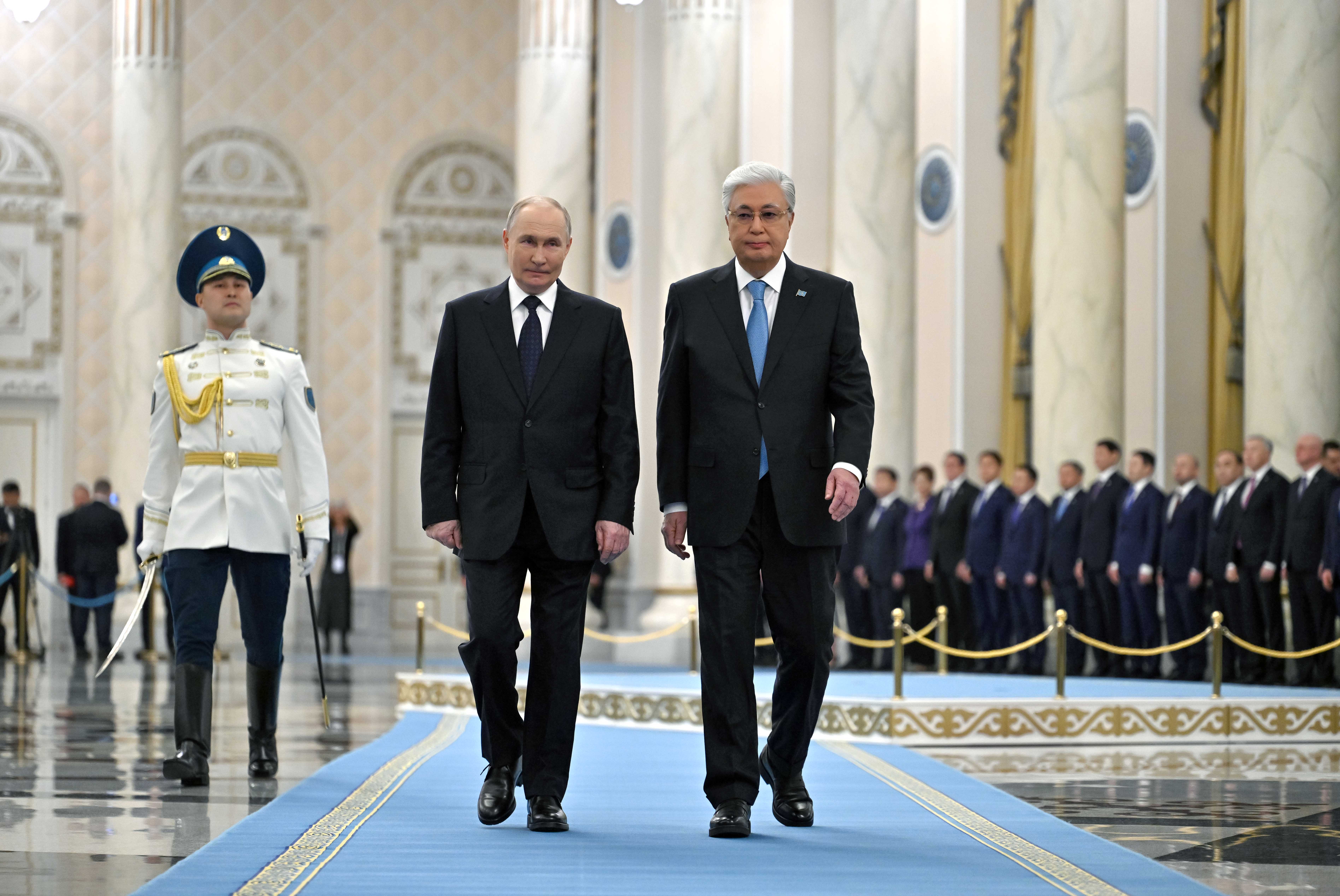 РЕСЕЙ ПРЕЗИДЕНТІН МЕМЛЕКЕТ БАСШЫСЫ ӘУЕЖАЙДАН ҚАРСЫ АЛДЫ
