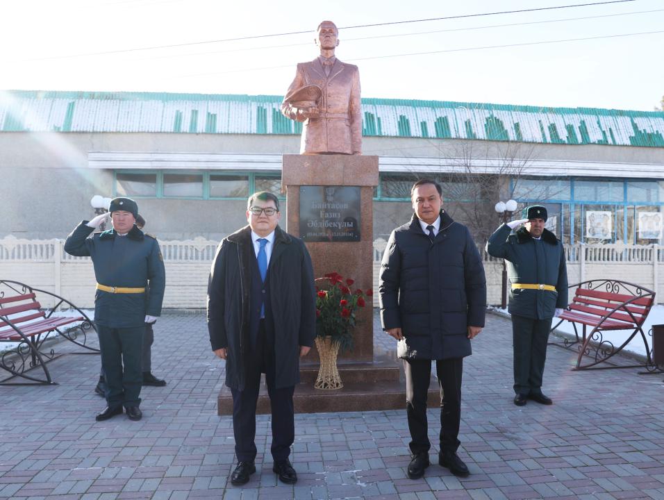 Жамбыл облысында Социалистік Еңбек Ері Александр Нахмановичтің 100 жылдығы атап өтілді
