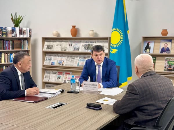ТҮРКІСТАН ОБЛЫСЫ ӘКІМІНІҢ ОРЫНБАСАРЫ ТҰРҒЫНДАРДЫҢ ӨТІНІШТЕРІ МЕН ҰСЫНЫСТАРЫН ТЫҢДАДЫ