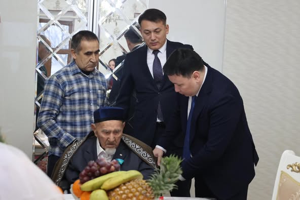 САУРАНДА ҒАСЫР ЖАСАҒАН ҚАРИЯЛАРҒА ҚҰРМЕТ КӨРСЕТІЛДІ 