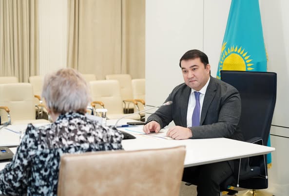НҰРАЛХАН КӨШЕРОВ ТҰРҒЫНДАРДЫ ЖЕКЕ ҚАБЫЛДАП, ӨТІНІШТЕРІН ТЫҢДАДЫ