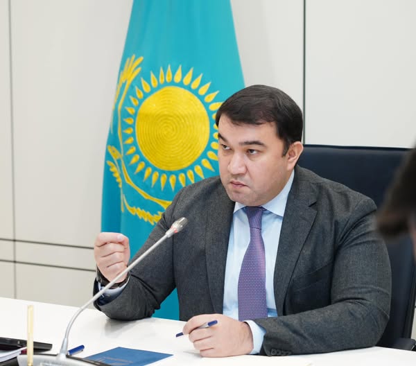 ДЕНСАУЛЫҚ САҚТАУ САЛАСЫНДАҒЫ ӨЗЕКТІ МӘСЕЛЕЛЕР ТАЛҚЫЛАНДЫ