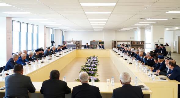 ТҮРКІСТАН ОБЛЫСЫНЫҢ ӘКІМІ НҰРАЛХАН КӨШЕРОВ АРДАГЕРЛЕРМЕН ЖҮЗДЕСІП, ҰСЫНЫСТАРЫН ТЫҢДАДЫ