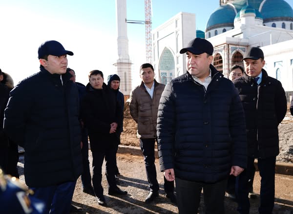ОБЛЫС ӘКІМІ ЖАҢА МЕШІТ ҚҰРЫЛЫСЫМЕН ТАНЫСТЫ
