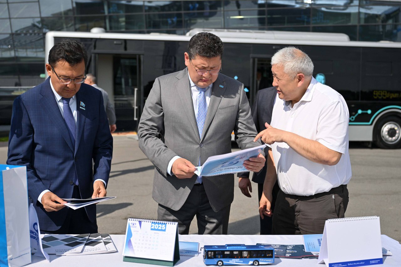Орталық көшелерге   44 жаңа автобус шықты
