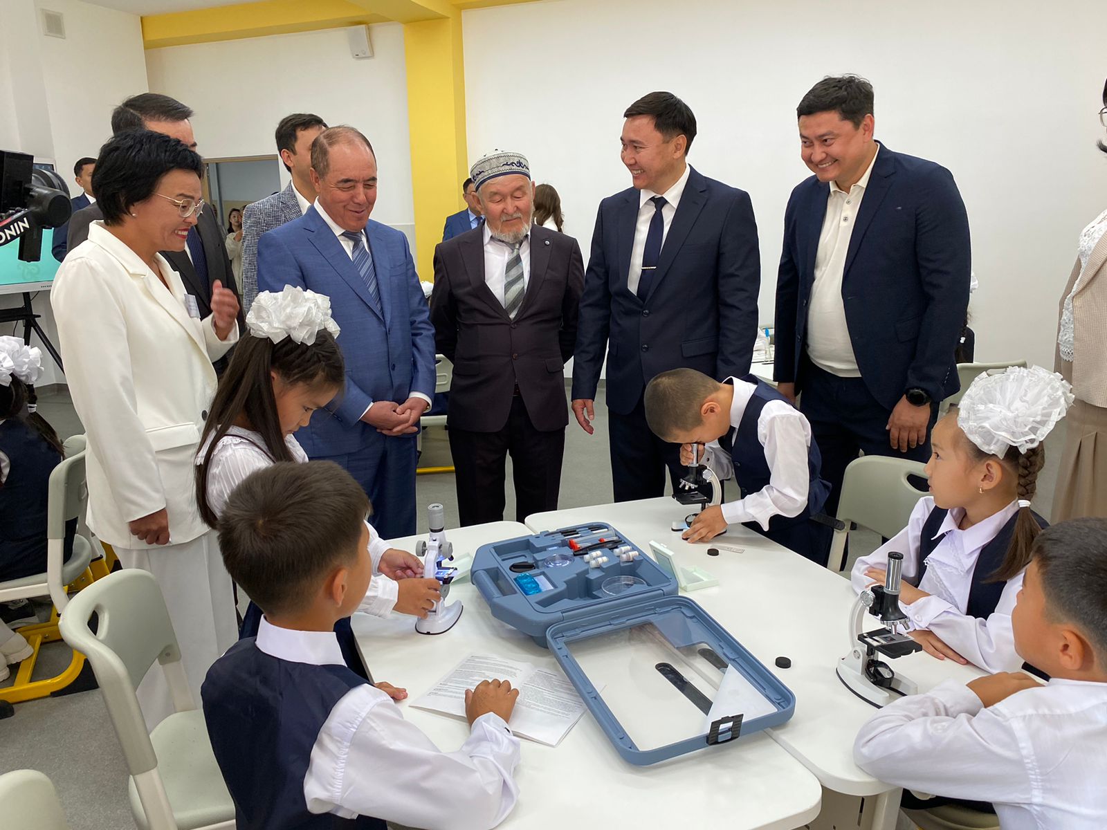 Қос білім ошағы пайдалануға берілді
