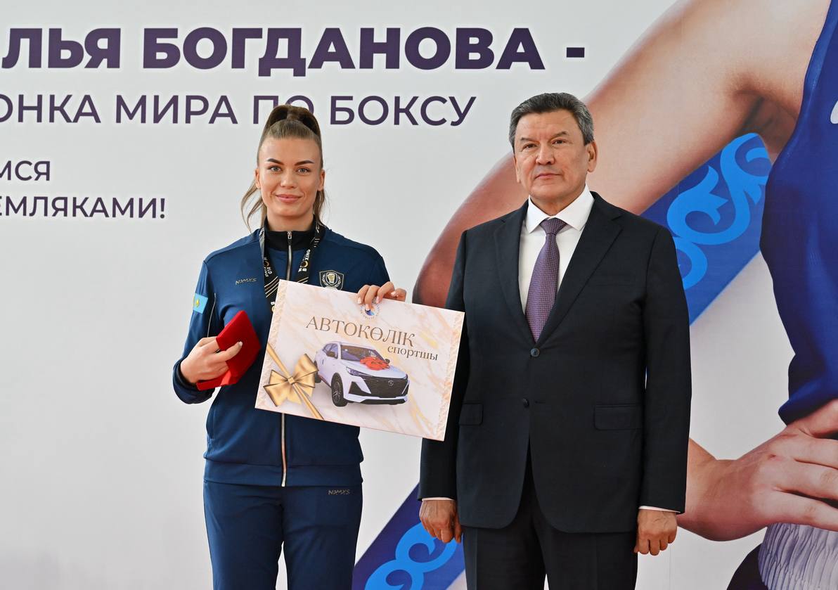 ЖЕҢІМПАЗҒА КӨЛІК сыйға тартылды