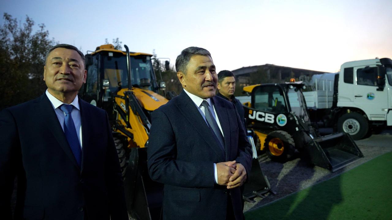Республика күні қарсаңында Алматы облысының су шаруашылығы қызметкерлері жаңа арнайы техника алды
