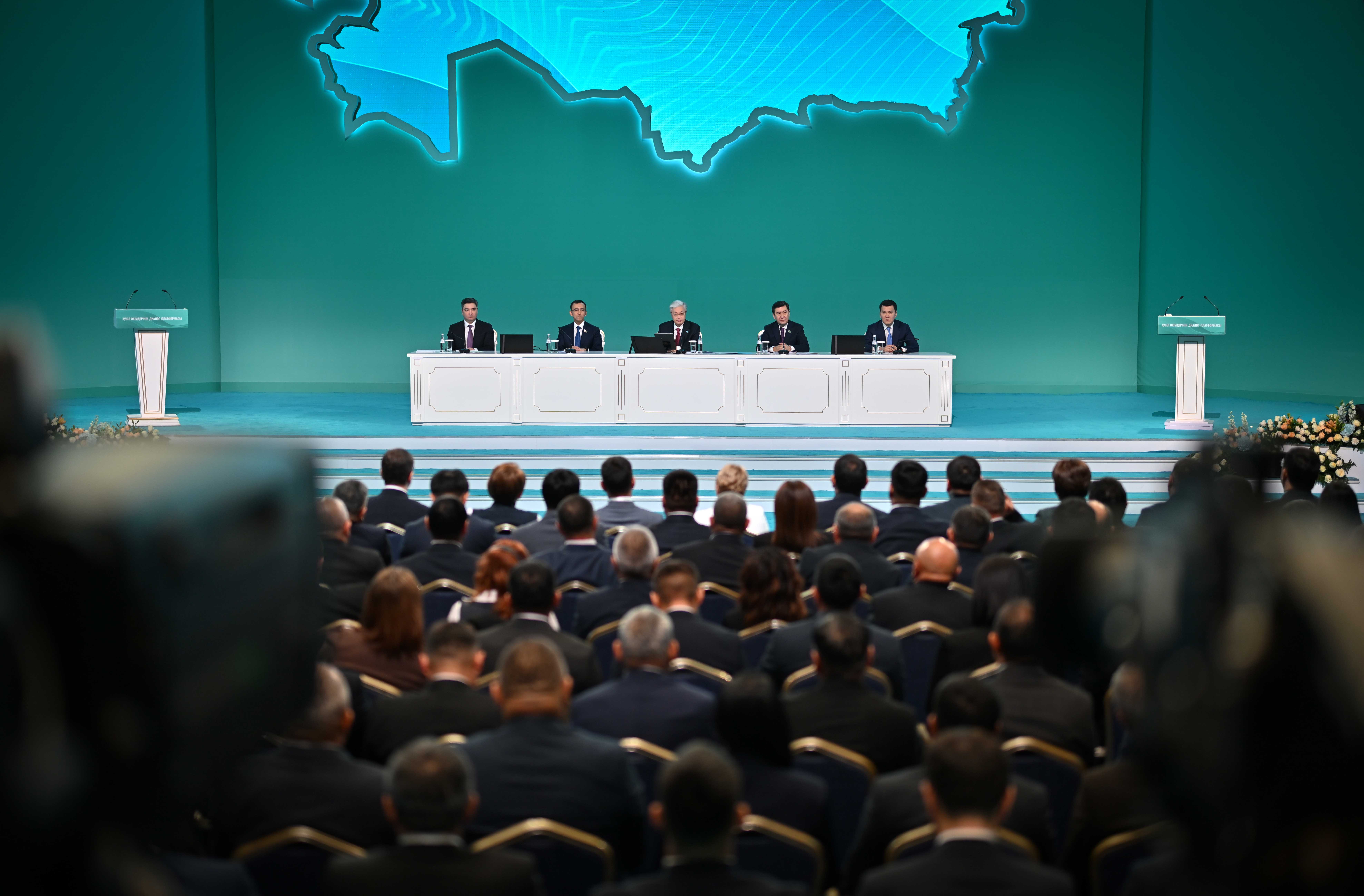 АУЫЛ ӘКІМДЕРІ ПРЕЗИДЕНТ СЕНІМІН АҚТАЙ АЛА МА? (Ел арасында ауыл әкімдерінің әділ сайлануына үміттен күдік көп...)