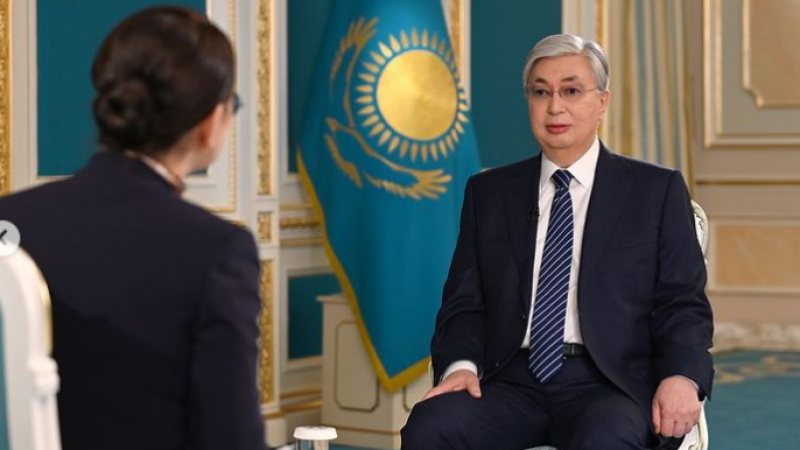 Тоқаев мемлекеттік тілде сұхбат береді