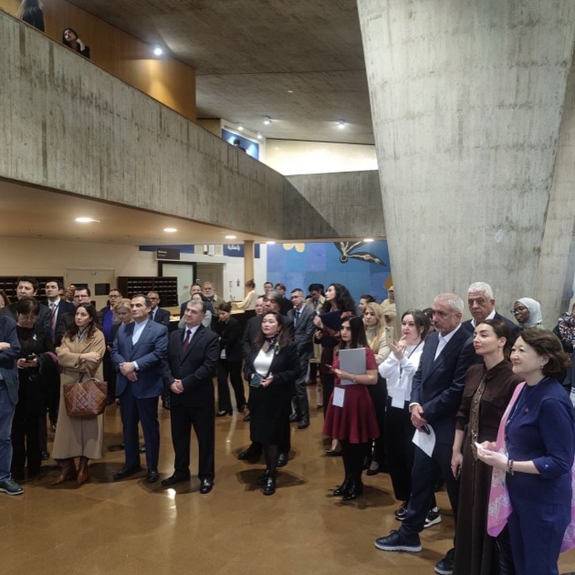 ЮНЕСКО-ның штаб-пәтерінде (Париж қ.) Түркі Мәдениеті және Мұрасы Қоры Түркі әлемінің көрнекті сәулетшісі Аджеми Нахчиванидің 900 жылдық мерейтойын атап өтті