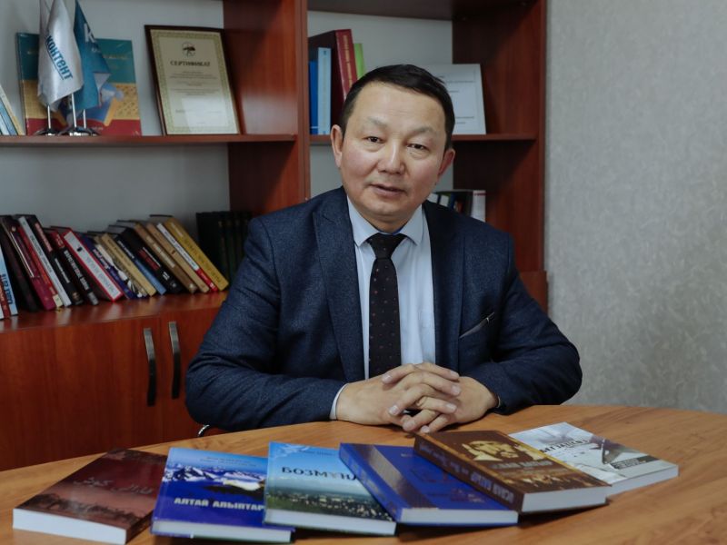 Жәди Шәкенұлы, Қазақстан Жазушылар одағының мүшесі,  Еуразия Жазушылар одағының мүшесі,  Халықаралық «Алаш» әдеби сыйлығының иегері, жазушы, тарихшы: «ҚАЗАҚТЫҢ ҚАНСЫРАҒАН ТАРИХЫНА ЖАН БІТІРГІМ КЕЛДІ»