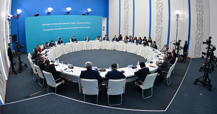 Мемлекеттік кеңесші