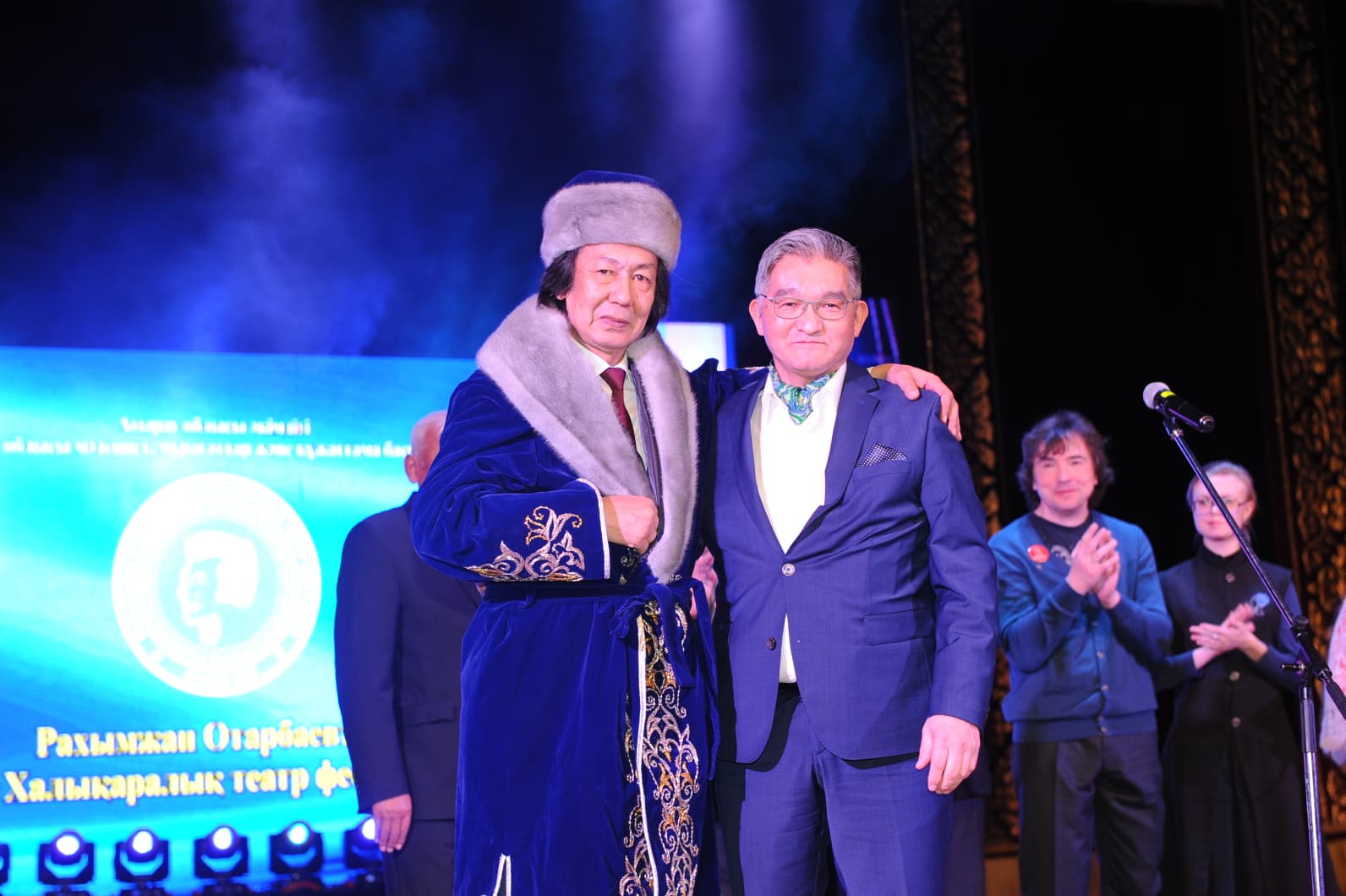 Қазақ деп соққан жүрегі