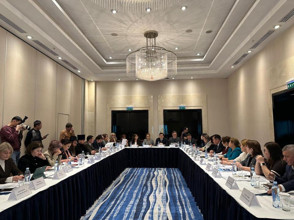 Астанада АПВ мен жатыр мойны обырының алдын алу мәселесі талқыланды