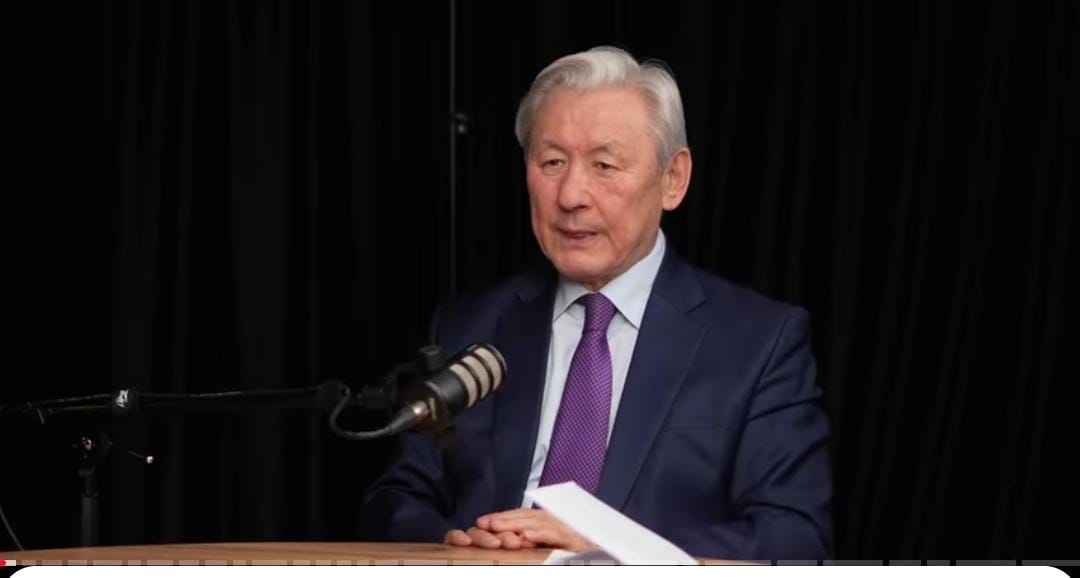 Конституция неге өзгеруде? Сарапшы өткір сұрақтарға нақты жауап берді