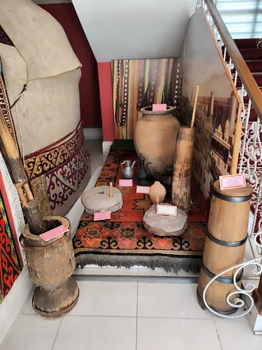 "АНАҒА ҚҰРМЕТ" МУЗЕЙІНДЕГІ КҮБІЛЕР