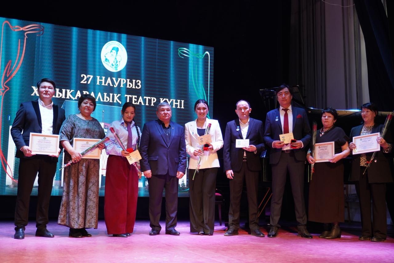 Сахна шеберлерінің   еңбектері еленген күн