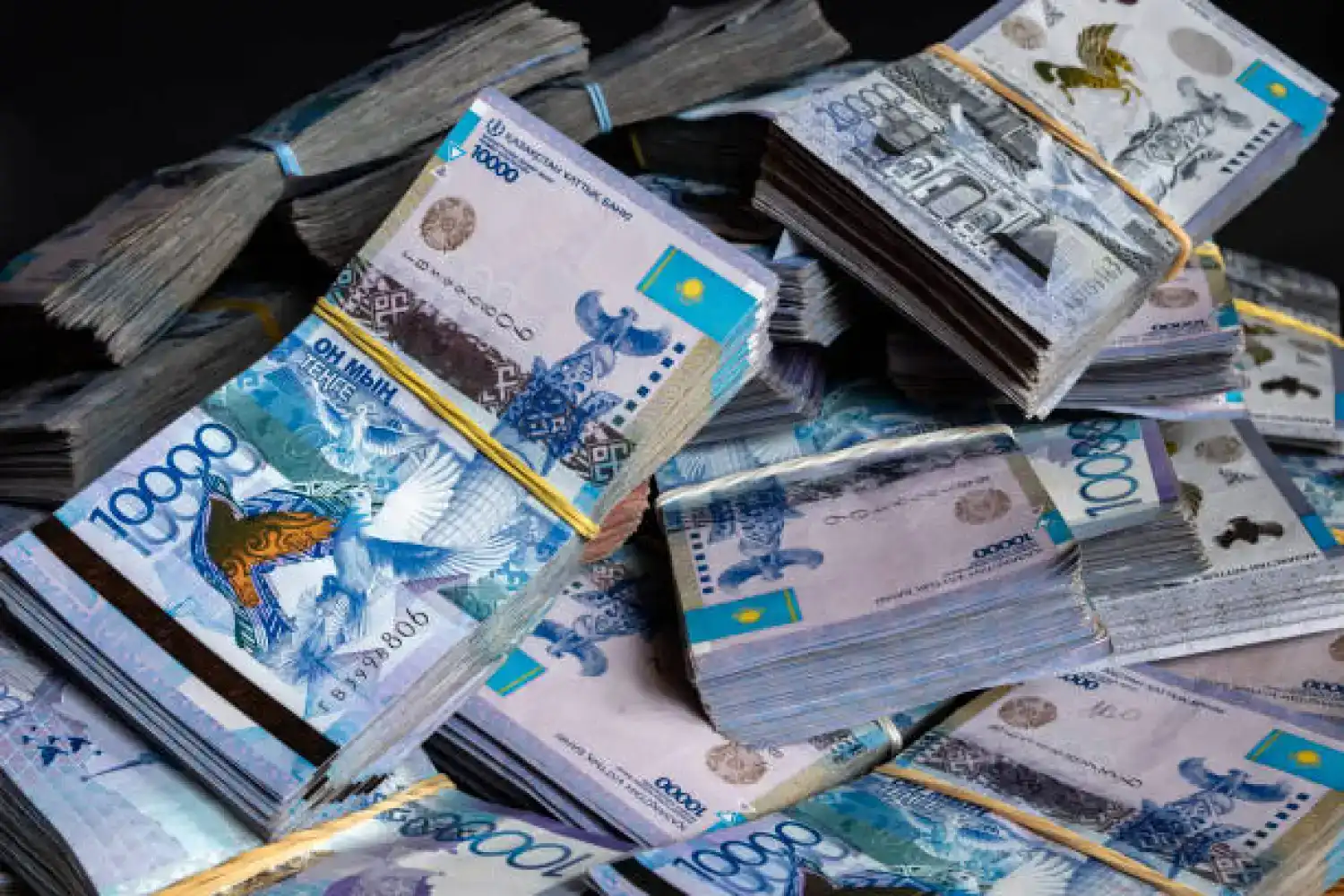 Қорғаныс саласынан қаржы жымқыруға  кімнің дәті барады?