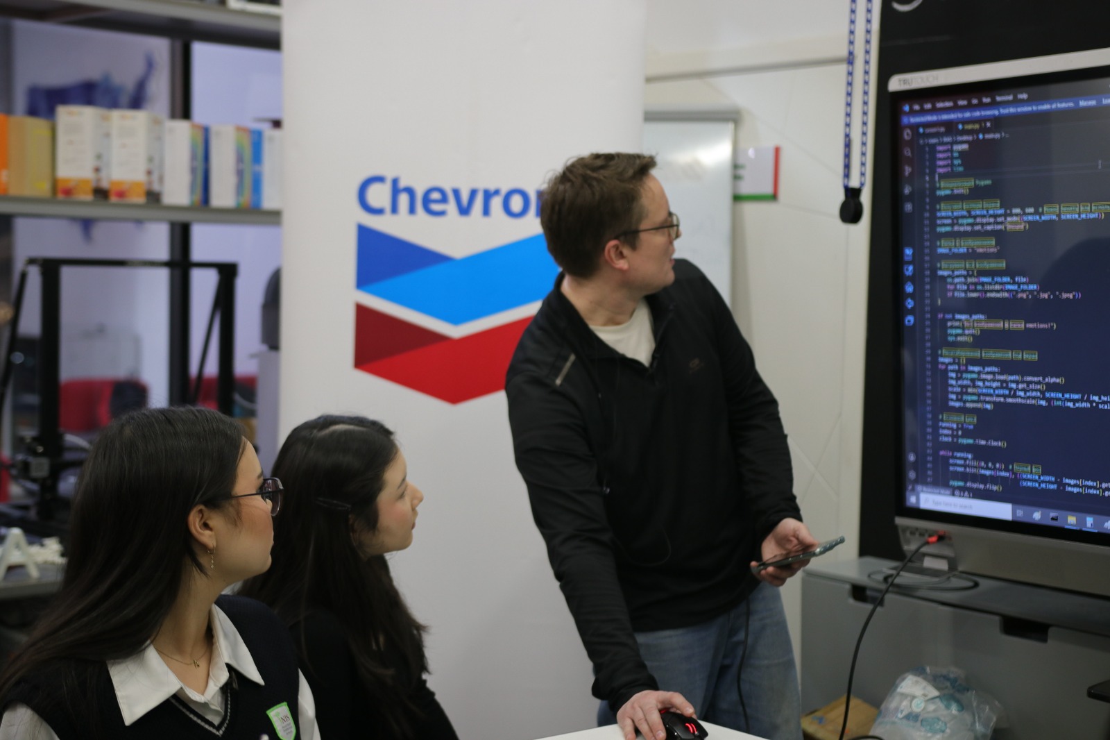 Алматыда AI Engineering бағдарламасының жаңа легі басталады: оқушылар жасанды интеллект пен жобалар жасайды