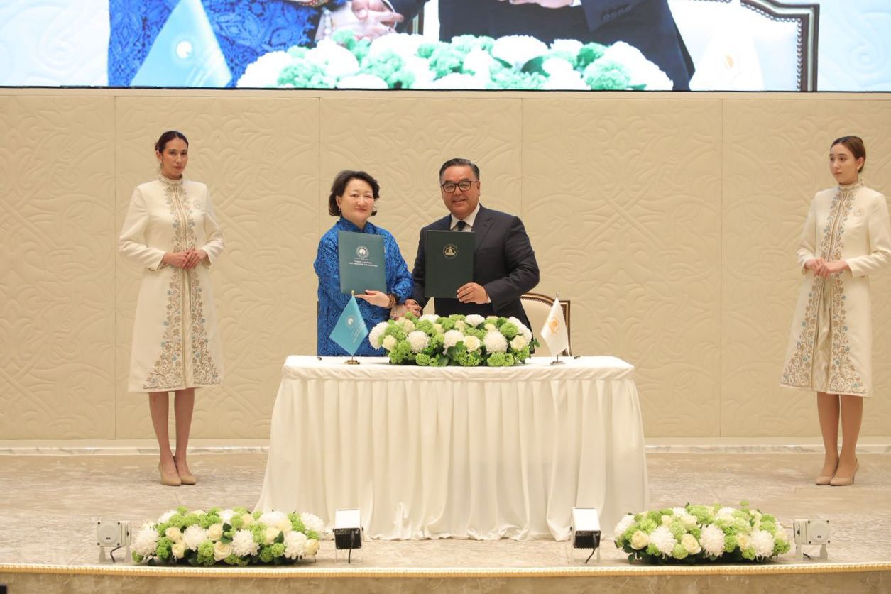 Түркі мәдениеті және мұрасы қоры халықаралық ынтымақтастық көкжиегін кеңейтуде: Түркі мәдениеті және мұрасы қоры мен Ислам өркениеті орталығы арасында ынтымақтастық туралы меморандумға қол қойылды