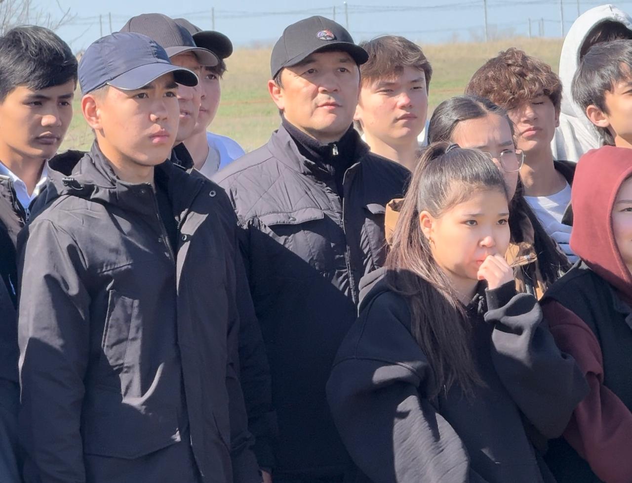 ӘКІМДЕР ДЕ ҚОҚЫС ЖИНАУҒА ШЫҚТЫ